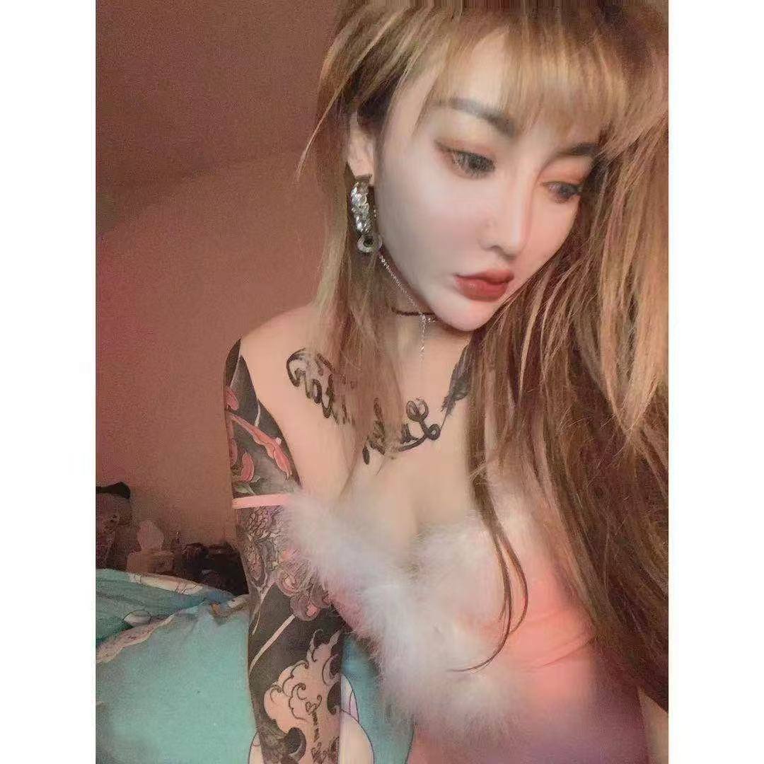 兰州雁滩纹身妹妹 毒龙制服诱惑丝袜调情 想看纹身约起来