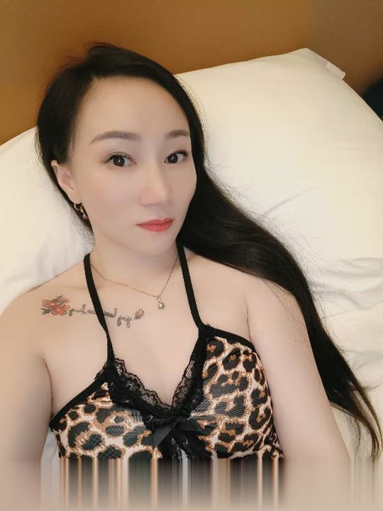 长沙英子.温柔小少妇，前凸后翘