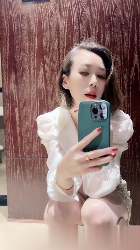 性感短发丽莎