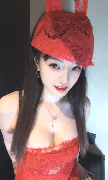 广州市大长腿翘臀诗诗