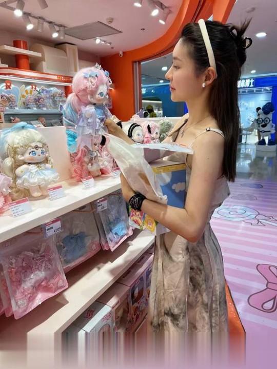 南京建业嫩妹莎莎有点白富美的那种味道