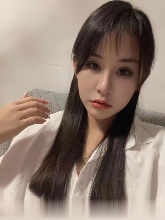 广州天河性感长腿七七美女