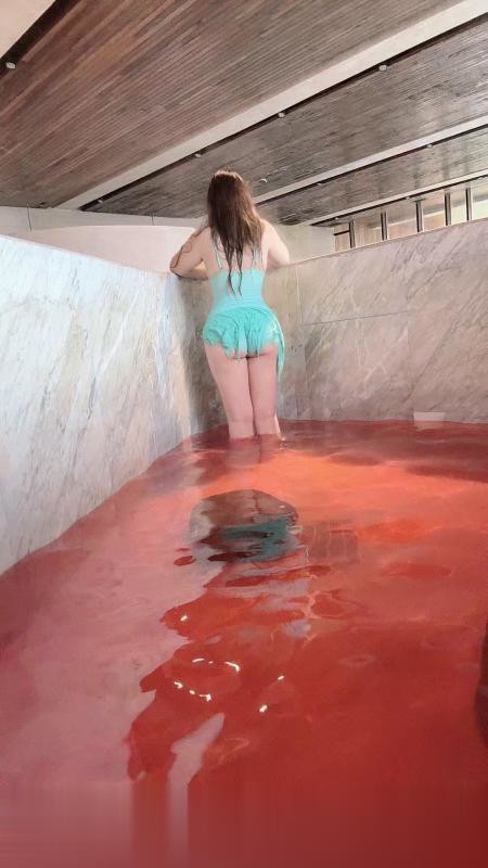 南京奥体小姐姐出击小姐姐很漂亮，温柔热情