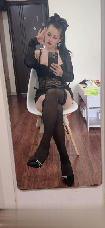 合肥宝儿做爱 口爆 口交 丝袜 制服 69