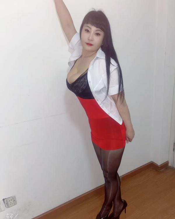 杭州市巨乳熟女过年也在