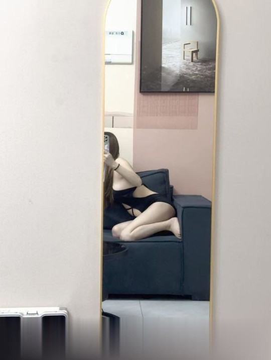 上海长宁中山公园糖糖白嫩乖巧小妹妹