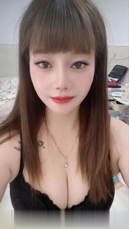 北京性感风骚大胸妹子