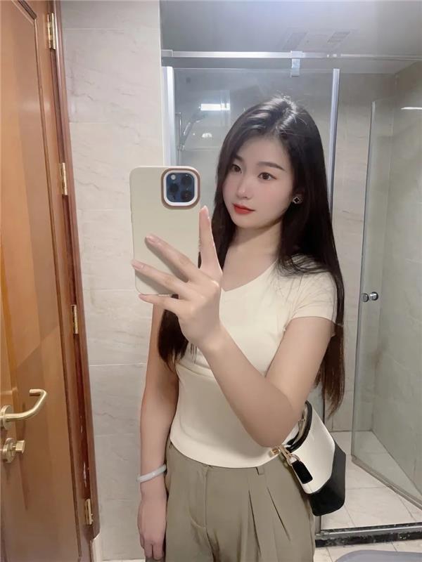 南京江宁刚下海半个月邻家女孩