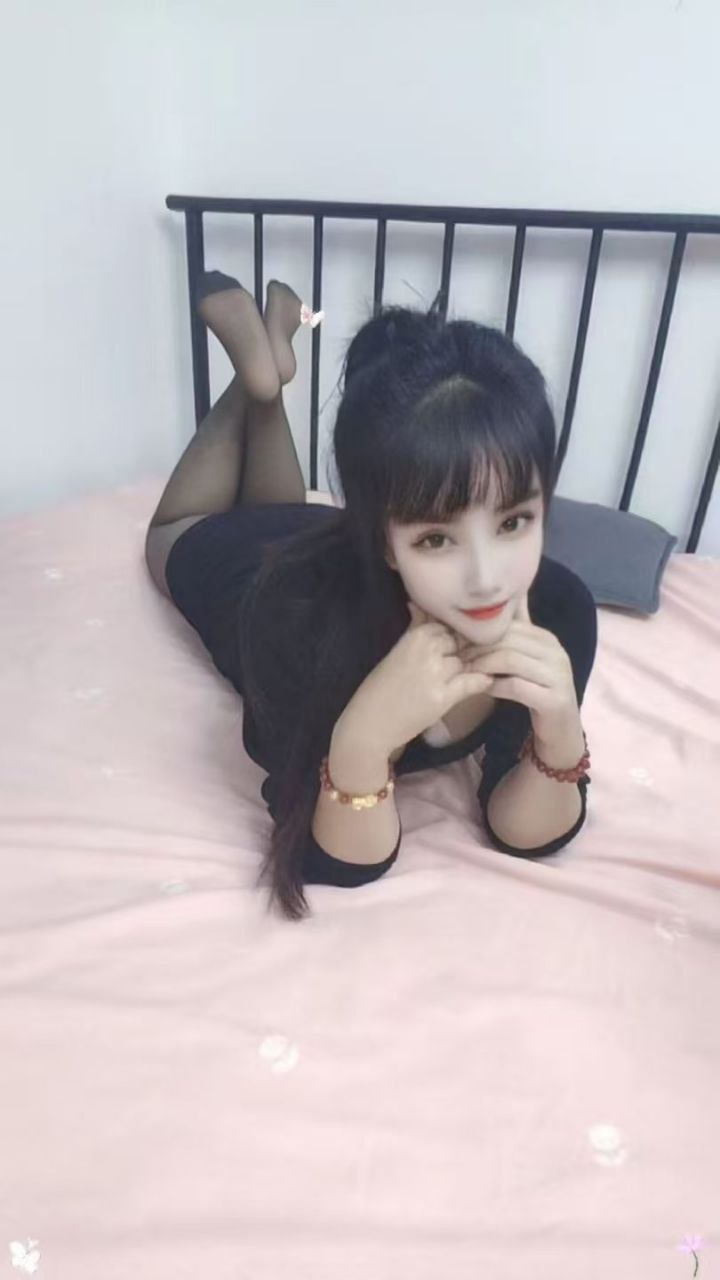 北京大奶少数民族骚货，真骚，深吼能手