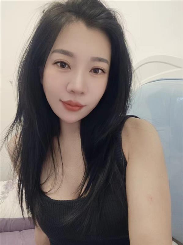 北京骚浪贱姐妹花双响炮双飞