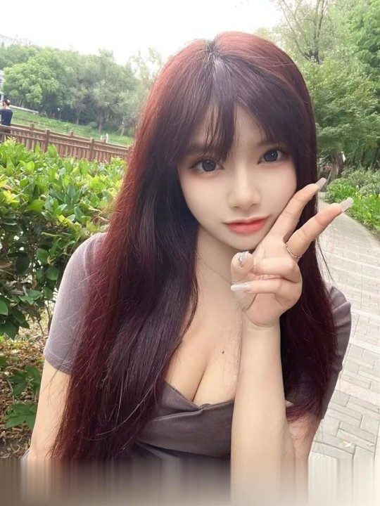 上海浦东大胸妹子小小