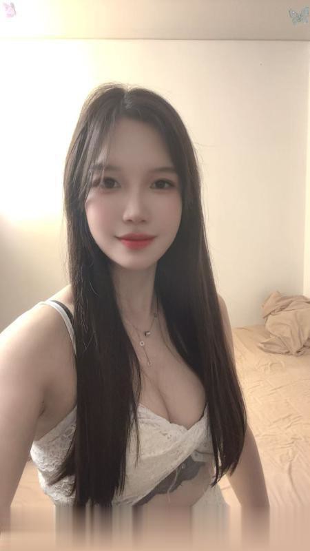 广州白云小辣椒.辣椒老师大白腿很长很直，皮肤很嫩，三...