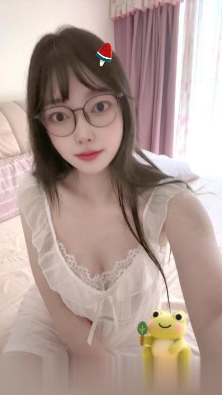 深圳温柔大胸眼镜老师