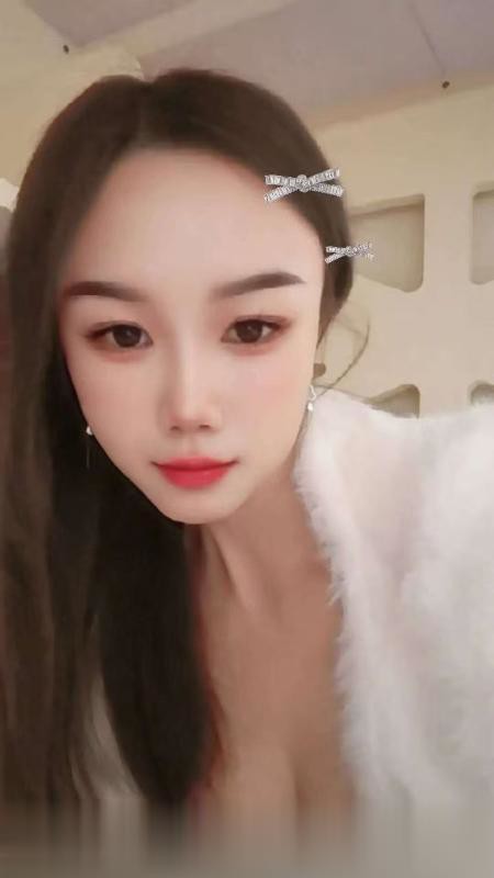 成都小姐夏日的么么茶