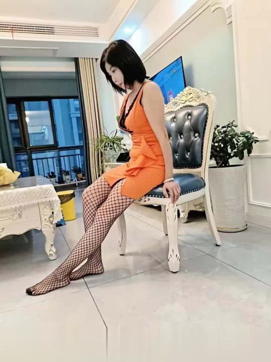 合肥包臀裙吊带少妇