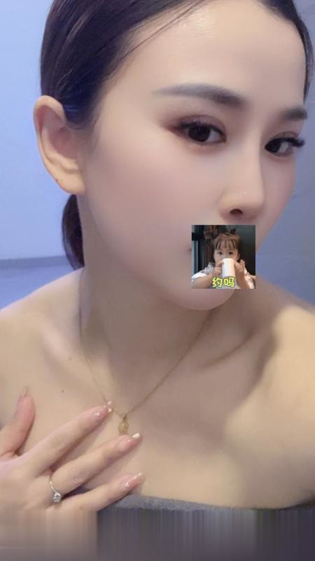 杭州临平喷水娃.