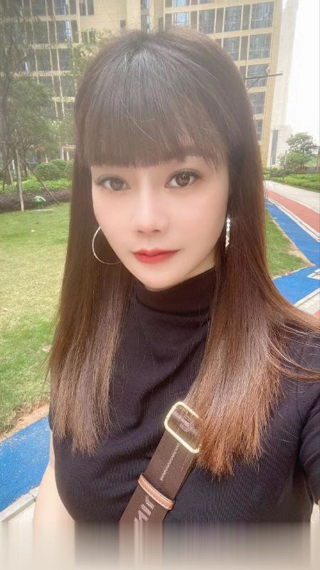 北京性感风骚大胸妹子