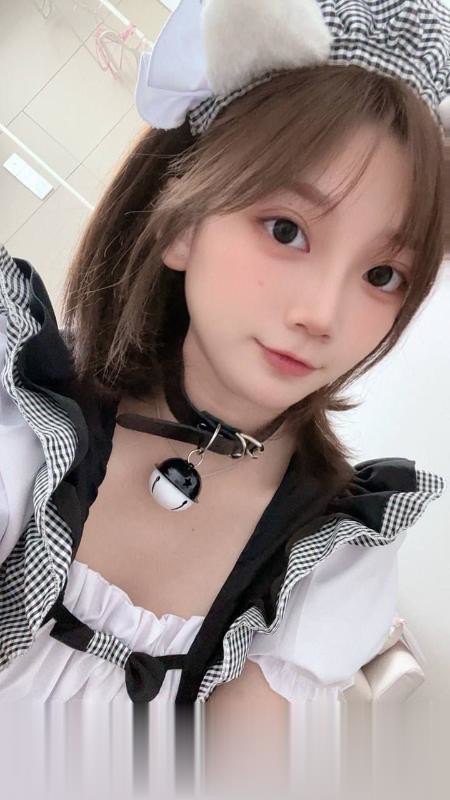 天河jk饭饭妹妹大学生兼职，身材不错