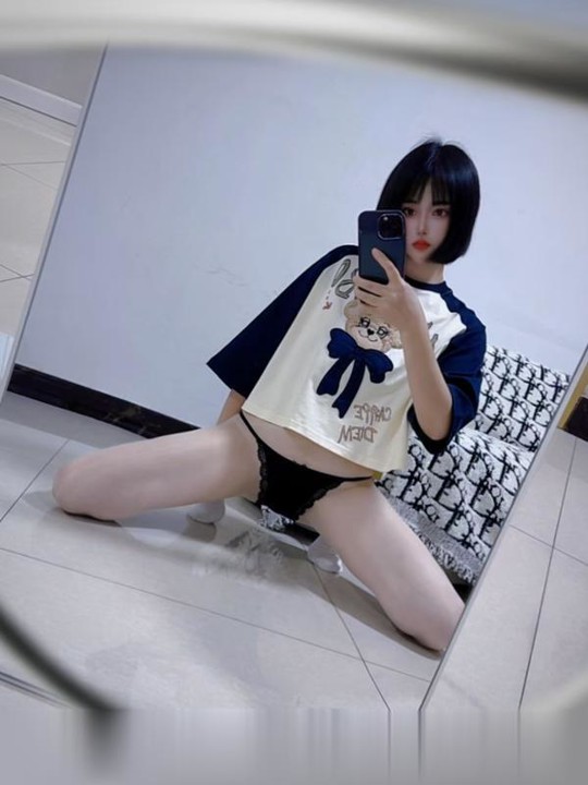 杭州白嫩大奶风骚菲女神