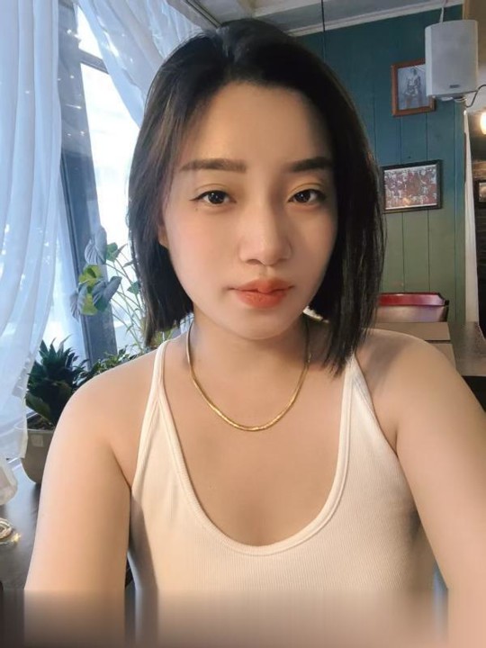 黑龙江-哈尔滨哈市淼燃.小姐姐高冷气质美女，皮肤雪白雪白